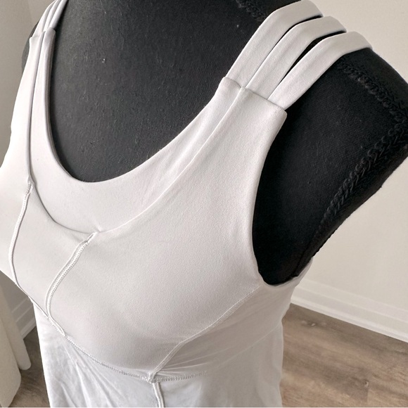 Sz 8 Lululemon Beat The Heat Tank Top - Picture 3 of 6